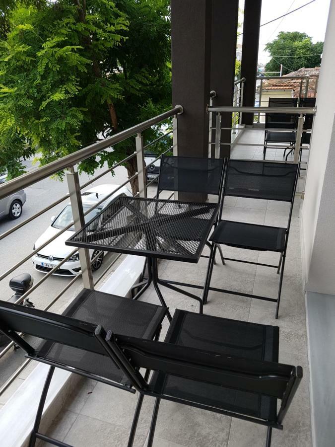 Fantastic Four Apartments Neoi Epivatai Buitenkant foto